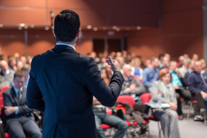 José Henrique Gomes Xavier defende modelos de gestão participativa como caminho para fortalecer a democracia e o envolvimento da sociedade.