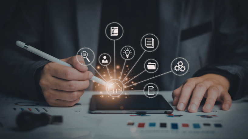 Ao analisar os desafios da transformação digital nas empresas, Andre de Barros Faria mostra que a verdadeira evolução ocorre quando a mudança de mentalidade acompanha a adoção de novas tecnologias.